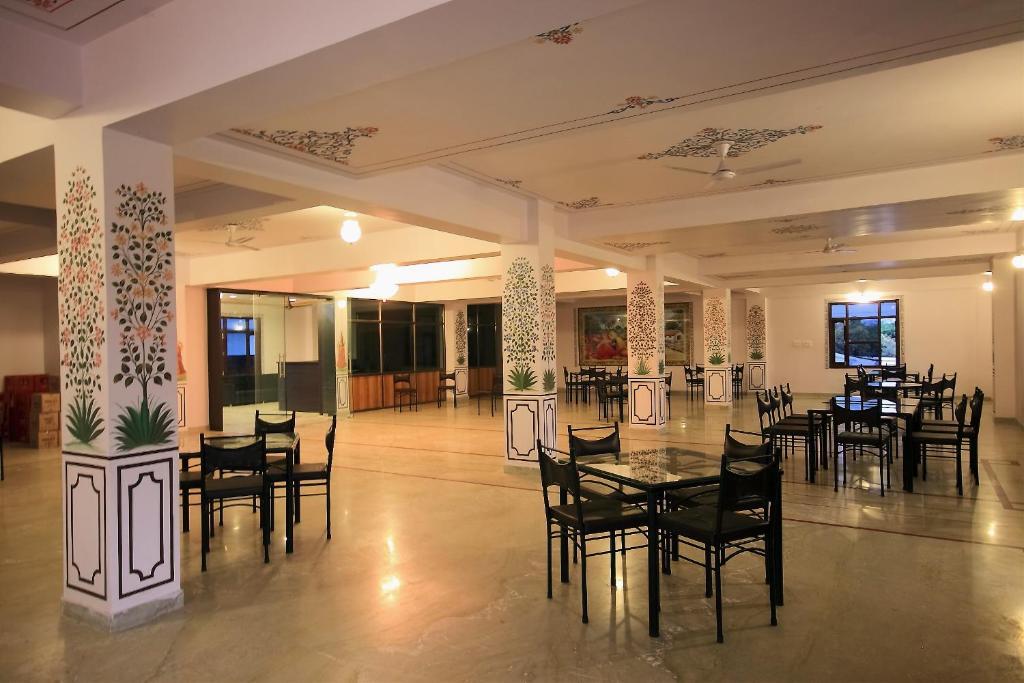 Hotel Devi Palace Udaipur Esterno foto
